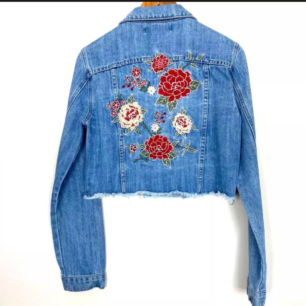 Forever 21 embroidered denim jacket - Picture 2 of 5